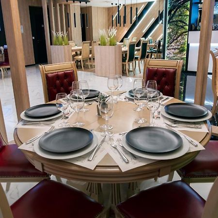 Family Hotel Business Club Шумен Екстер'єр фото