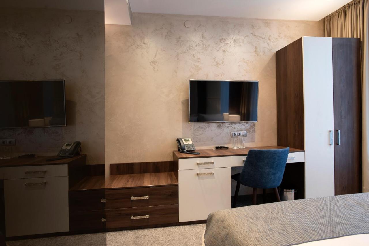 Family Hotel Business Club Шумен Екстер'єр фото