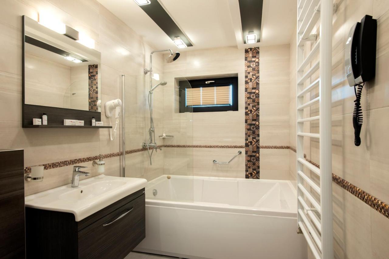 Family Hotel Business Club Шумен Екстер'єр фото