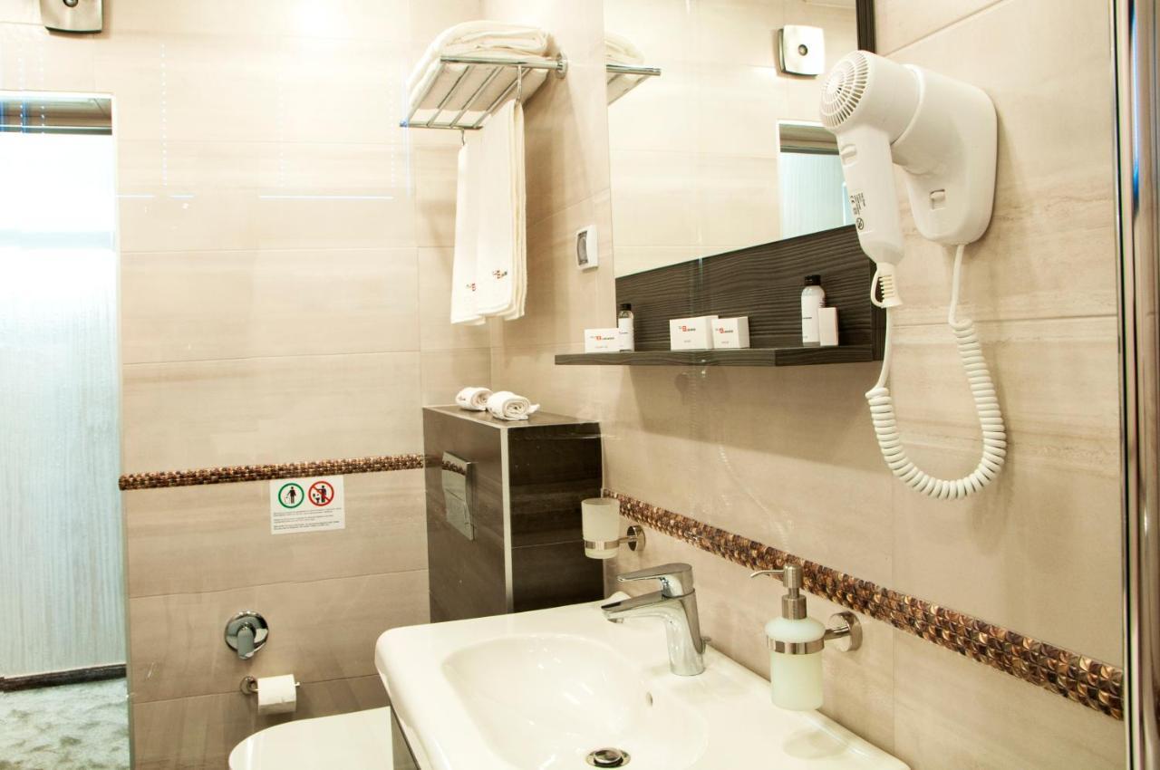 Family Hotel Business Club Шумен Екстер'єр фото