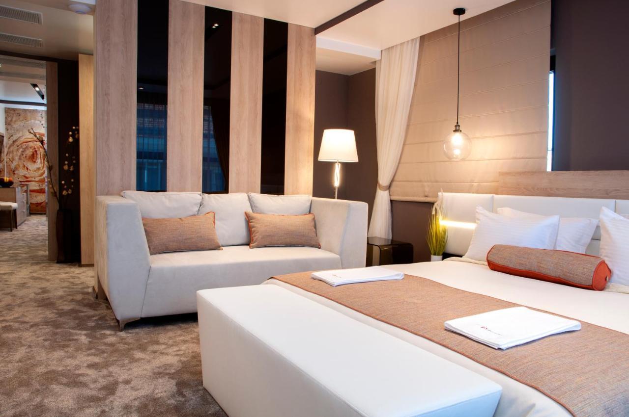 Family Hotel Business Club Шумен Екстер'єр фото